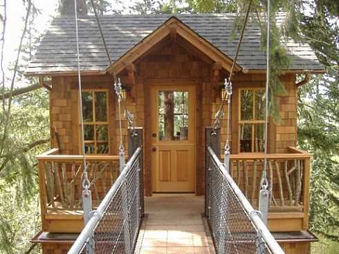 Home Design on Treehouse Workshop S Charming Shingled Design  Pictured Below  Sports