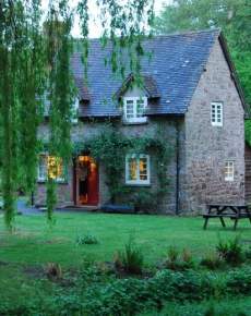 stone cottage architecture