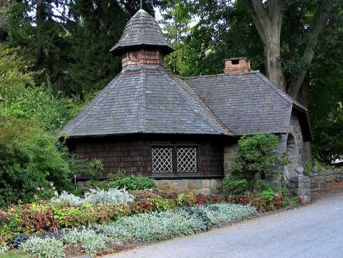 stone cottage designs
